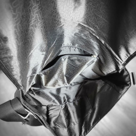 NWOT URBAN RENEWAL USHER BLACK FAUX LEATHER MESSENGER BAG 19" X 13" - Picture 6 of 10